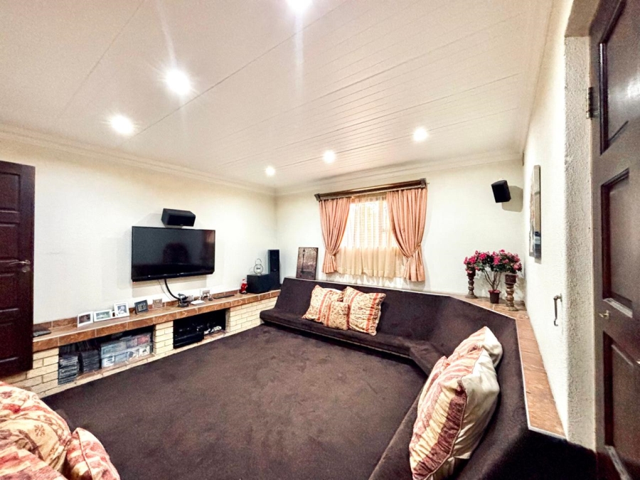 4 Bedroom Property for Sale in Vaalpark Free State